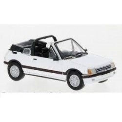 Peugeot 205 Cabriolet weiss