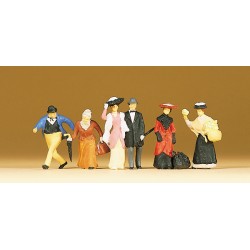 Reisende und Passanten Um 1900